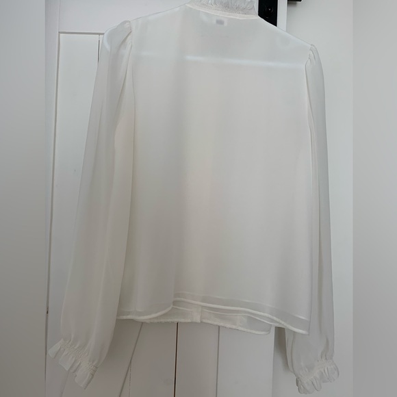 Aritzia Wilfred Fiji Blouse White (M) - Picture 5 of 6